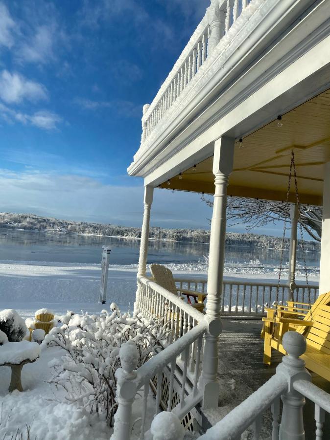 Toba'S Bed & Breakfast Lunenburg Exterior photo
