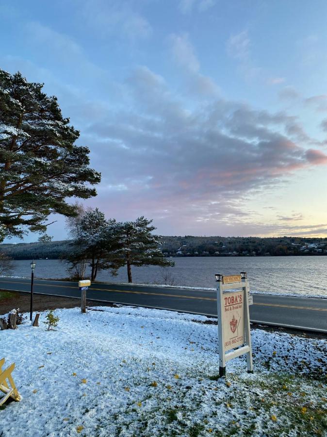Toba'S Bed & Breakfast Lunenburg Exterior photo