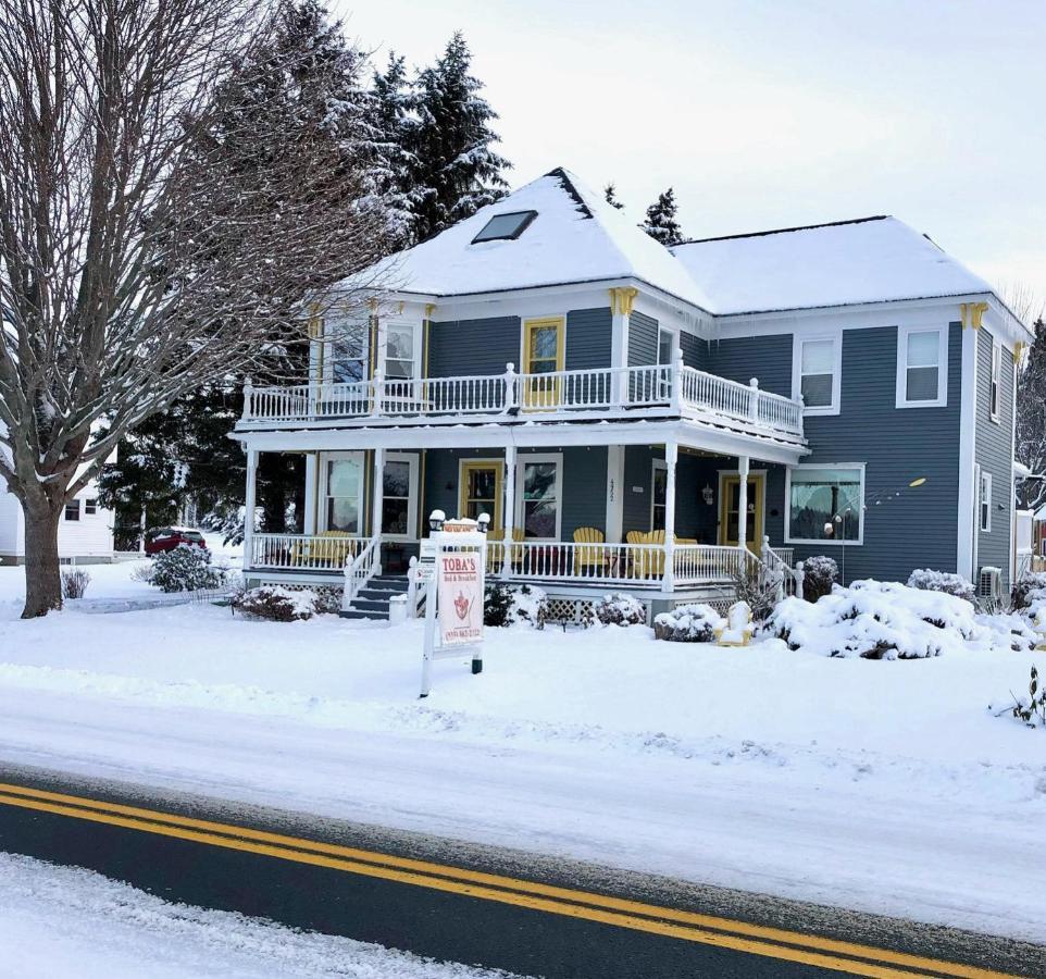 Toba'S Bed & Breakfast Lunenburg Exterior photo