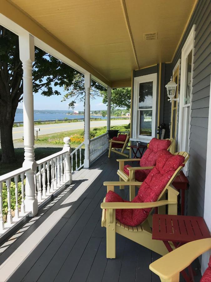 Toba'S Bed & Breakfast Lunenburg Exterior photo