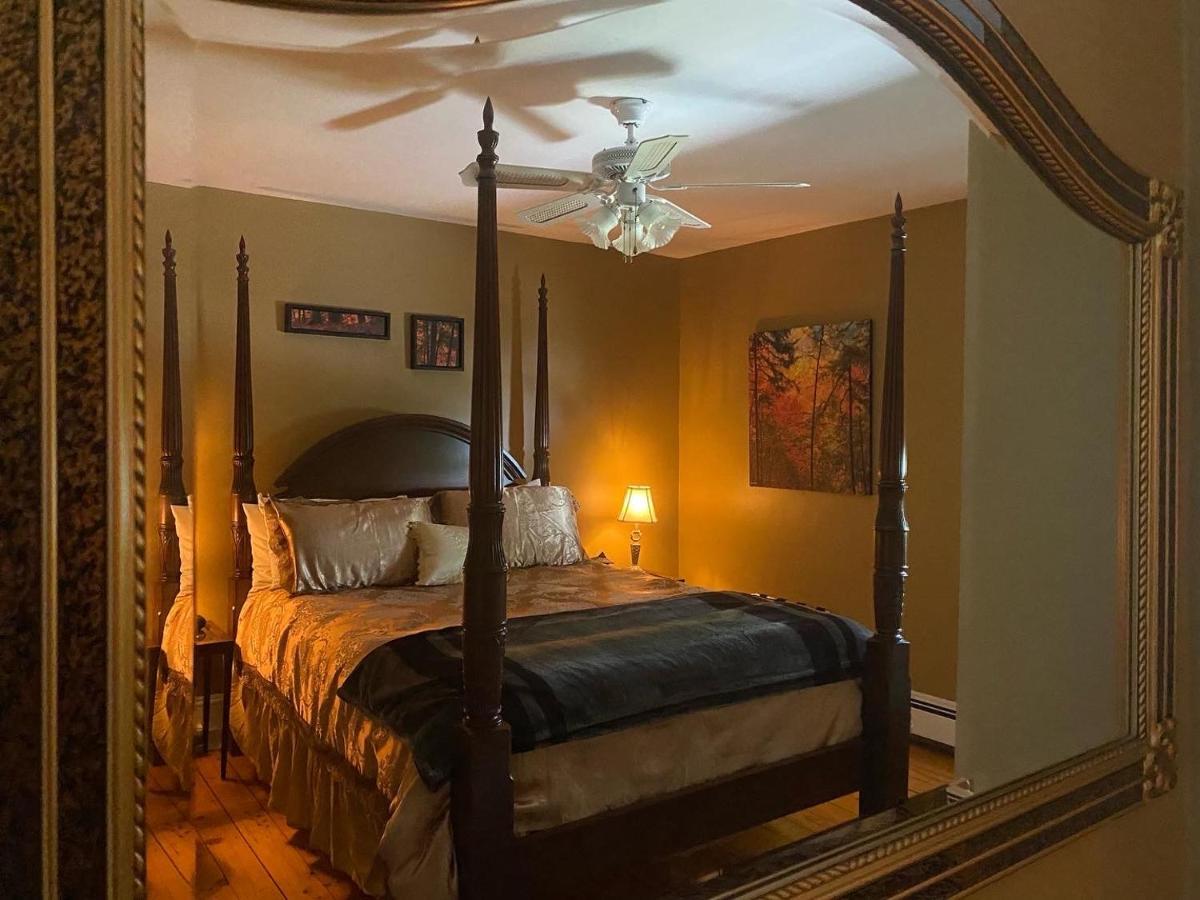 Toba'S Bed & Breakfast Lunenburg Exterior photo