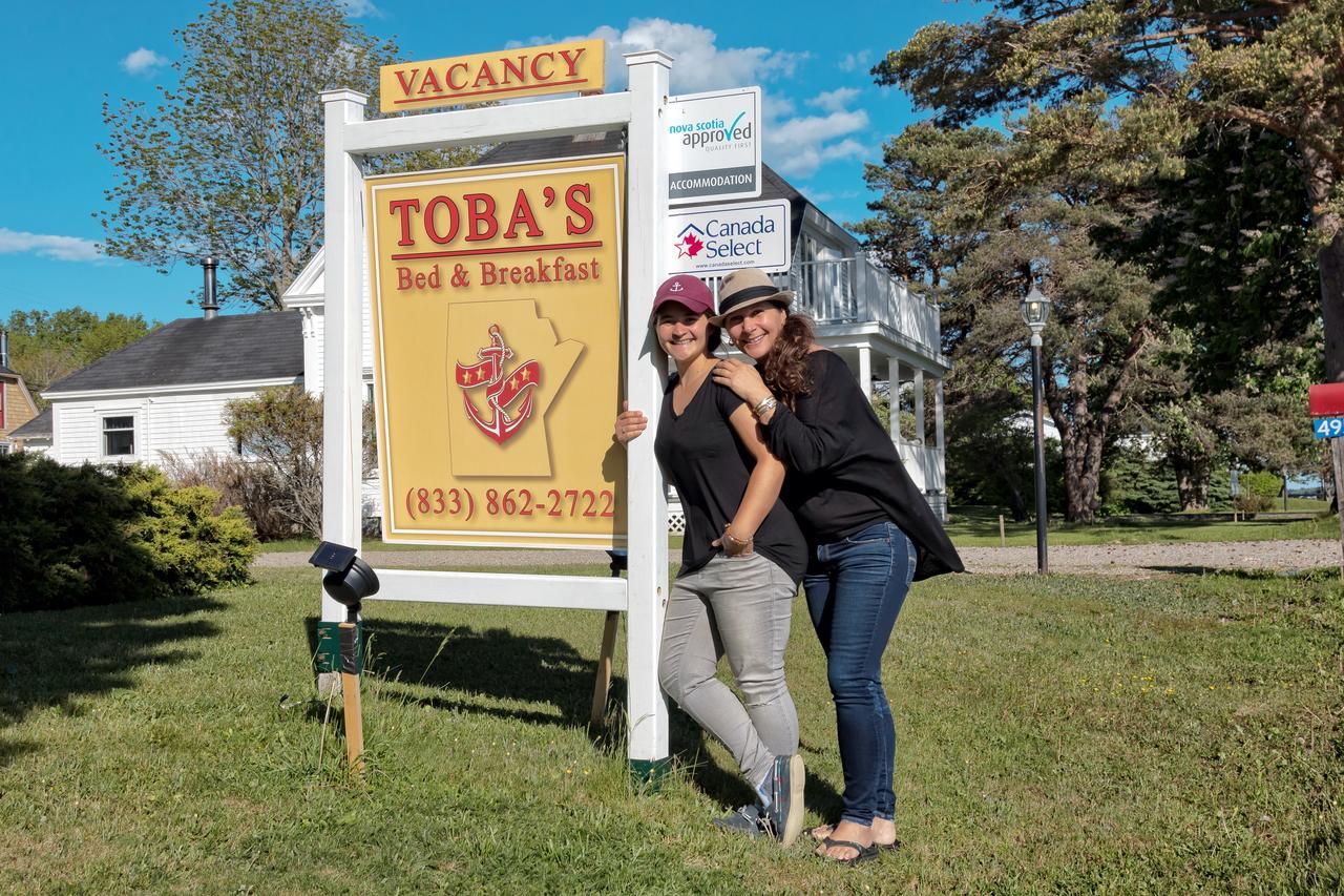 Toba'S Bed & Breakfast Lunenburg Exterior photo